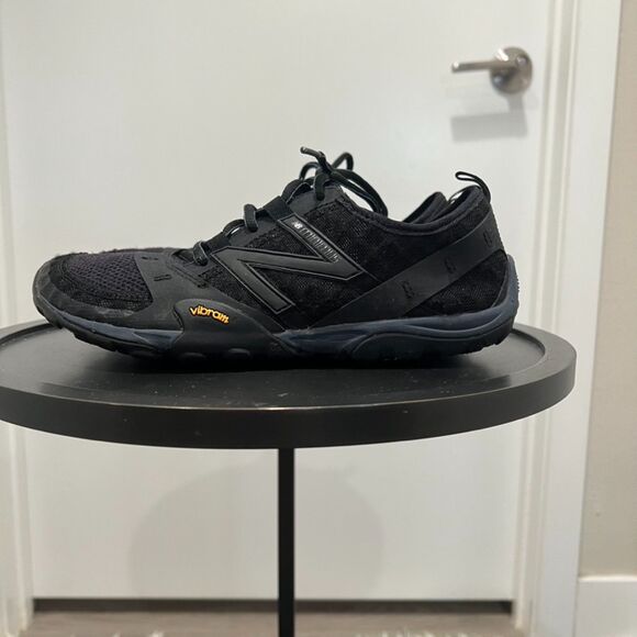 New Balance - Minimus MT110SB Size US 8 - Black, Black - Picture 5 of 6